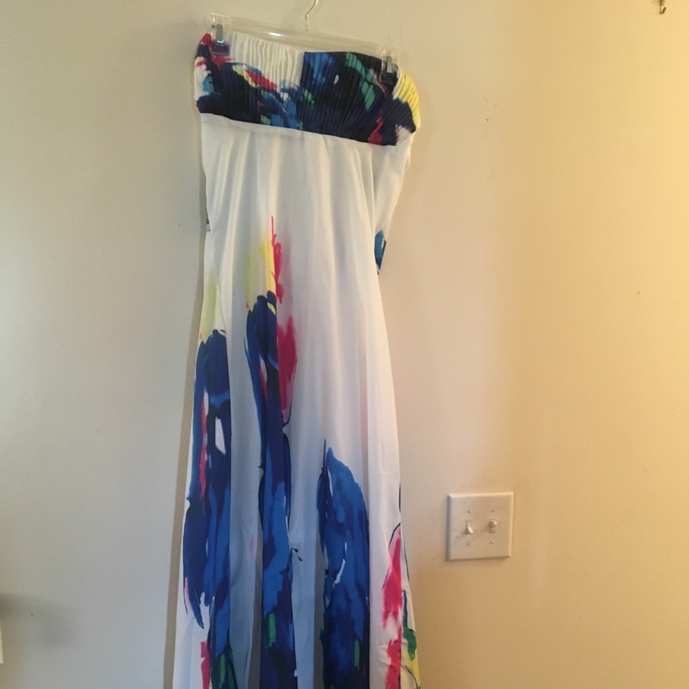 Sleeveless dress